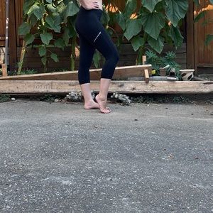 Black Capri Leggings